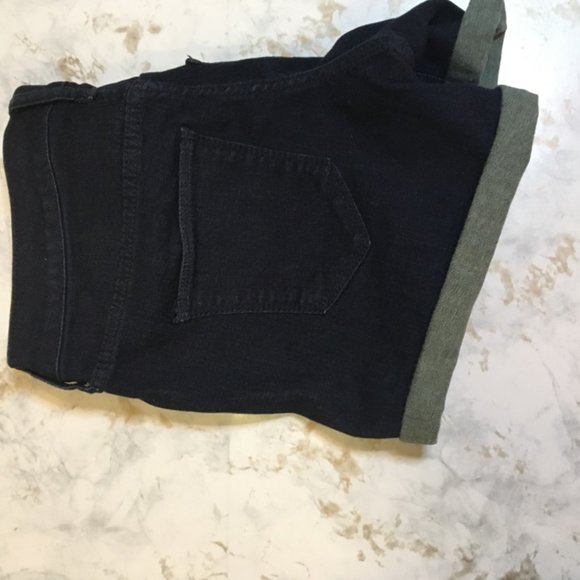 Universal Thread Jean Shorts Rolled Up Leg - Picture 3 of 6